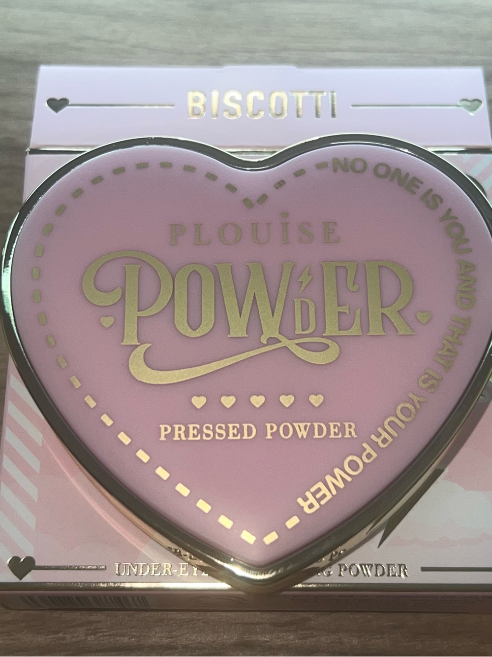 PLouise Under Eye Brightening Powder in Biscotti